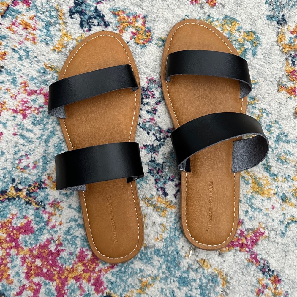 Amazon Essentials Black Slides Size 9